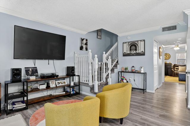 9050 NW 28th Street 123, Coral Springs, FL 33065