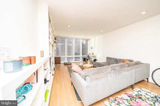 1423 Newton St NW Apt 202, Washington, DC 20010