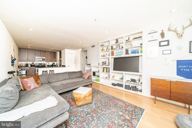 1423 Newton St NW Apt 202, Washington, DC 20010