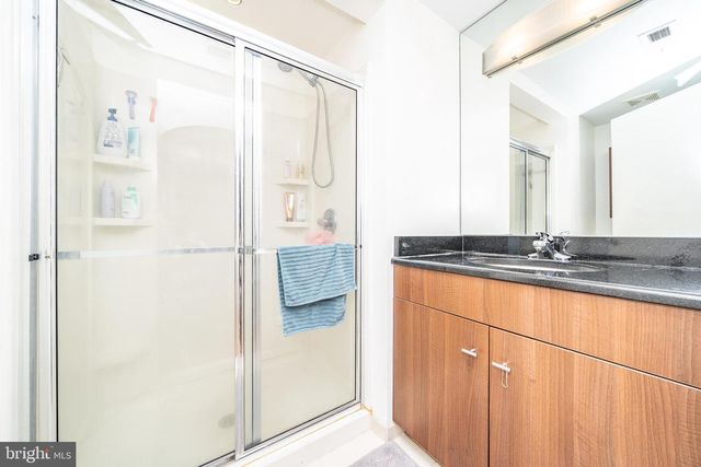 1423 Newton St NW Apt 202, Washington, DC 20010