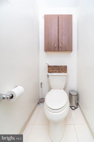 1423 Newton St NW Apt 202, Washington, DC 20010