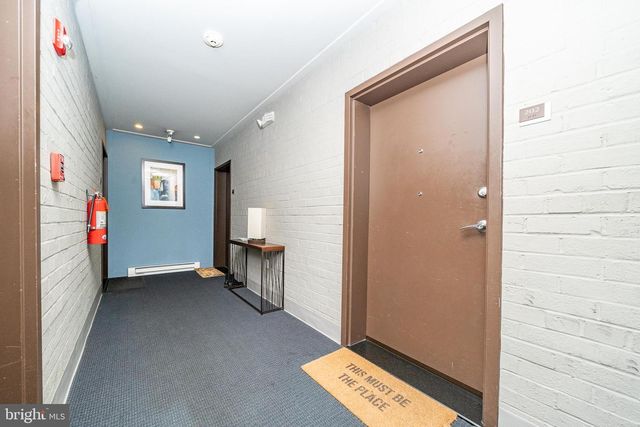 1423 Newton St NW Apt 202, Washington, DC 20010