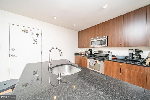 1423 Newton St NW Apt 202, Washington, DC 20010