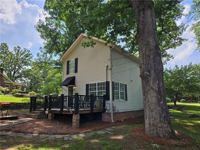 1326 Park Hill Drive, Gainesville, GA 30501
