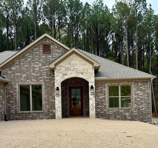 22 Realeza Court, Hot Springs Village, AR 71909