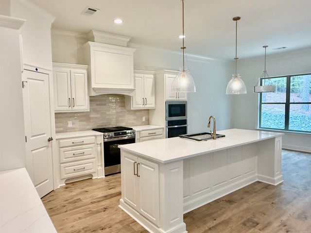 22 Realeza Court, Hot Springs Village, AR 71909