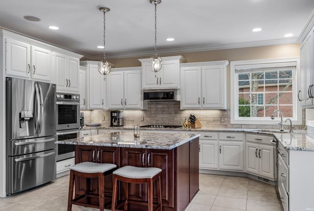 320 Royal Crest Drive, Fort Wayne, IN 46814