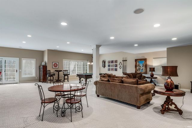 320 Royal Crest Drive, Fort Wayne, IN 46814