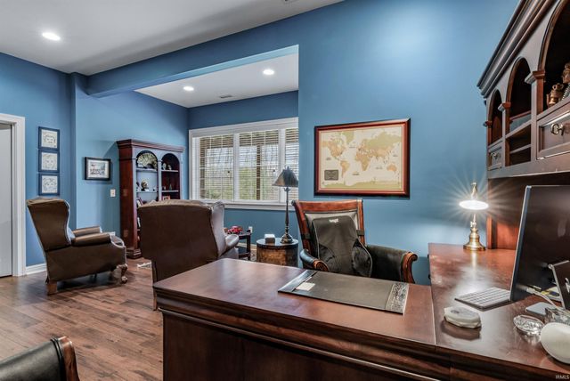 320 Royal Crest Drive, Fort Wayne, IN 46814