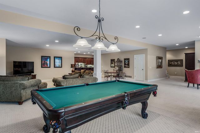 320 Royal Crest Drive, Fort Wayne, IN 46814