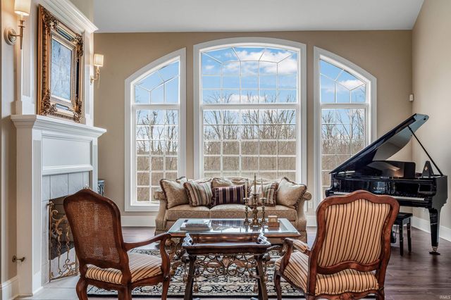 320 Royal Crest Drive, Fort Wayne, IN 46814