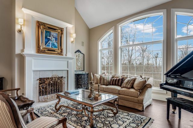 320 Royal Crest Drive, Fort Wayne, IN 46814