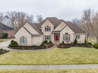 320 Royal Crest Drive, Fort Wayne, IN 46814