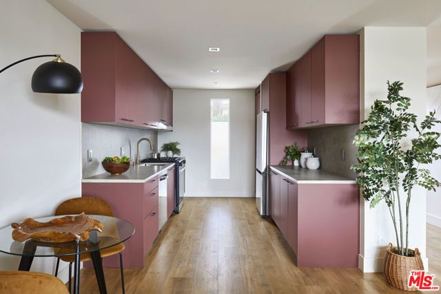 12425 Texas Avenue 10, Los Angeles, CA 90025