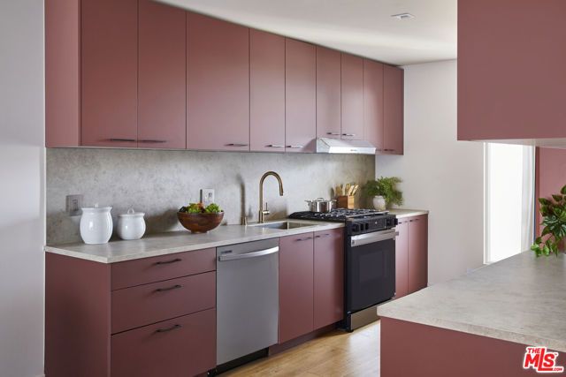 12425 Texas Avenue 10, Los Angeles, CA 90025