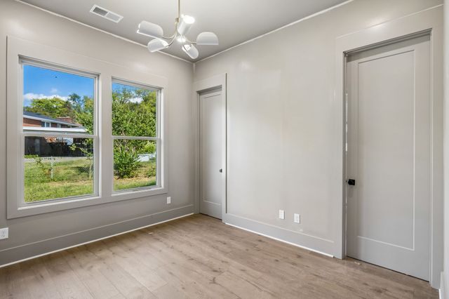 5102 Amalie Dr, Nashville, TN 37211