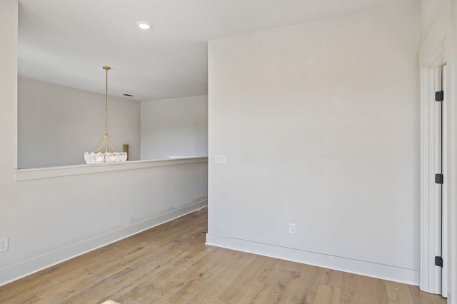 5102 Amalie Dr, Nashville, TN 37211