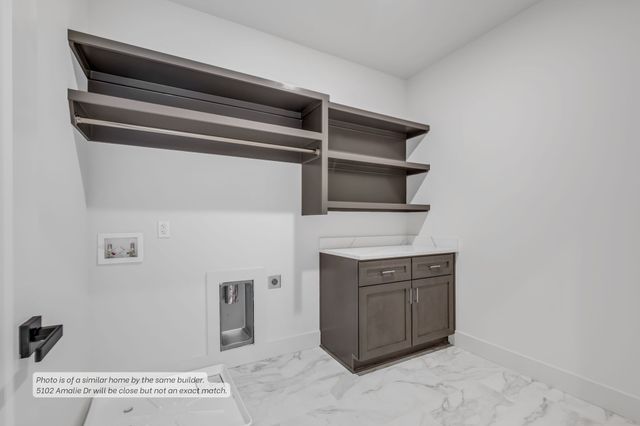 5102 Amalie Dr, Nashville, TN 37211