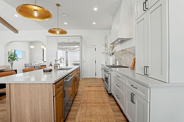 24770 W Stonebottom Ct, Goddard, KS 67052