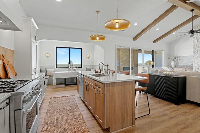 24770 W Stonebottom Ct, Goddard, KS 67052