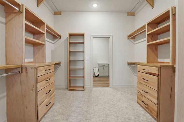 24770 W Stonebottom Ct, Goddard, KS 67052