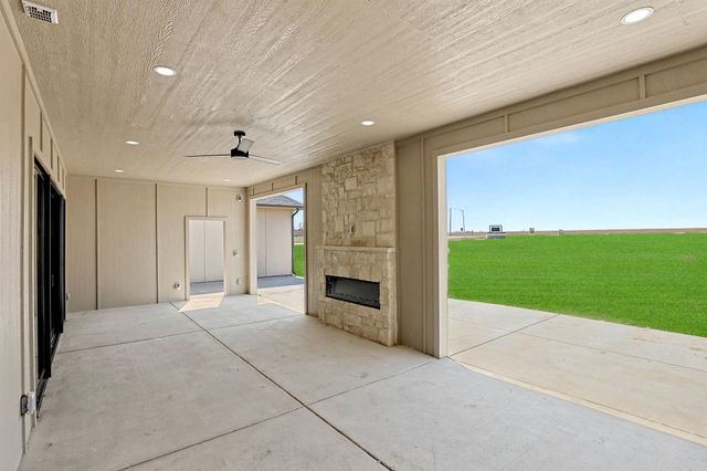 24770 W Stonebottom Ct, Goddard, KS 67052