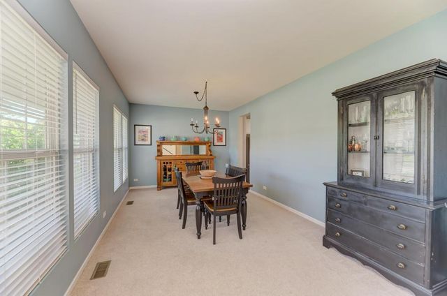 3507 Crestwood Lane, Carpentersville, IL 60110