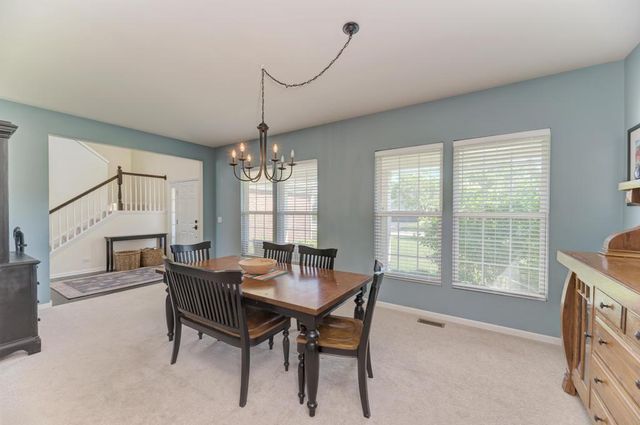 3507 Crestwood Lane, Carpentersville, IL 60110