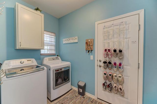 3507 Crestwood Lane, Carpentersville, IL 60110