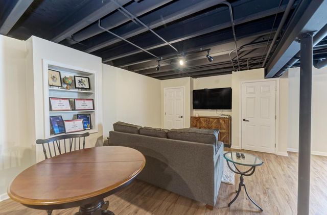 3507 Crestwood Lane, Carpentersville, IL 60110
