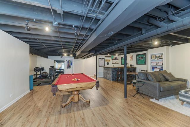 3507 Crestwood Lane, Carpentersville, IL 60110