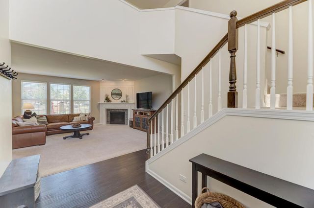 3507 Crestwood Lane, Carpentersville, IL 60110