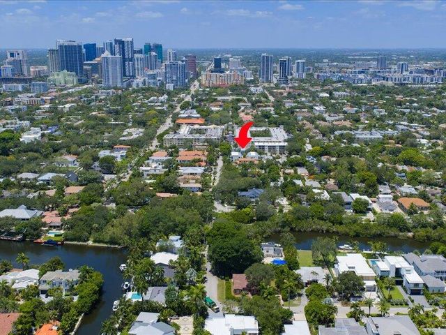 105 NE 16th Terrace, Fort Lauderdale, FL 33301