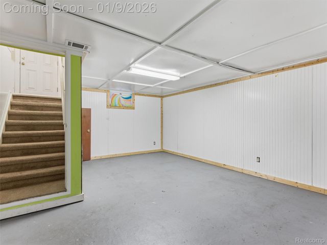 4350 Lotus Drive, Waterford Charter Township, MI 48329