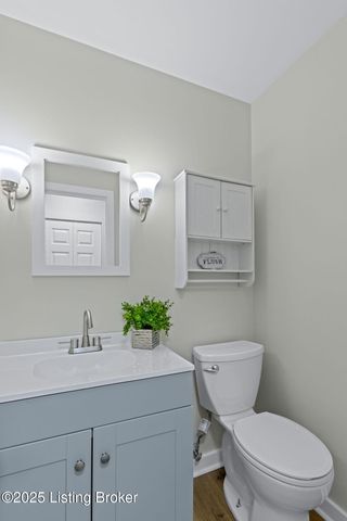 2925 Six Mile Ln, Louisville, KY 40220