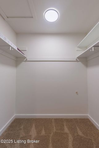 2925 Six Mile Ln, Louisville, KY 40220