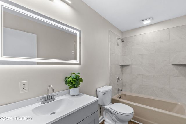 2925 Six Mile Ln, Louisville, KY 40220