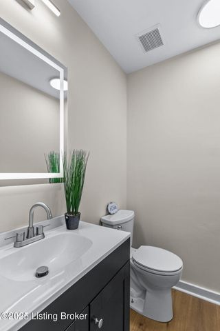 2925 Six Mile Ln, Louisville, KY 40220