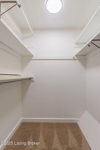 2925 Six Mile Ln, Louisville, KY 40220