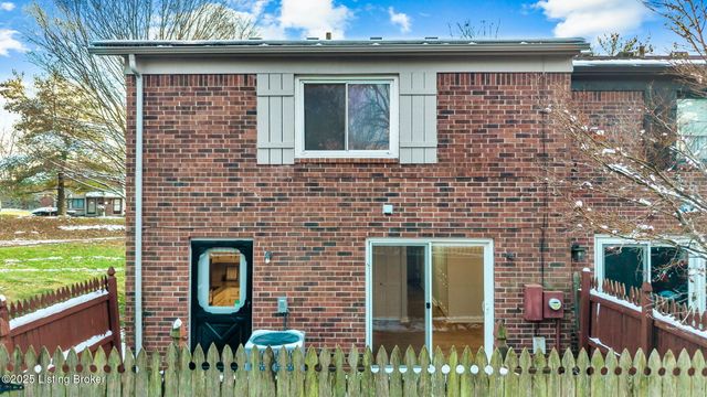 2925 Six Mile Ln, Louisville, KY 40220