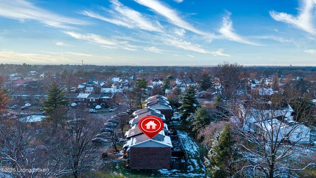 2925 Six Mile Ln, Louisville, KY 40220