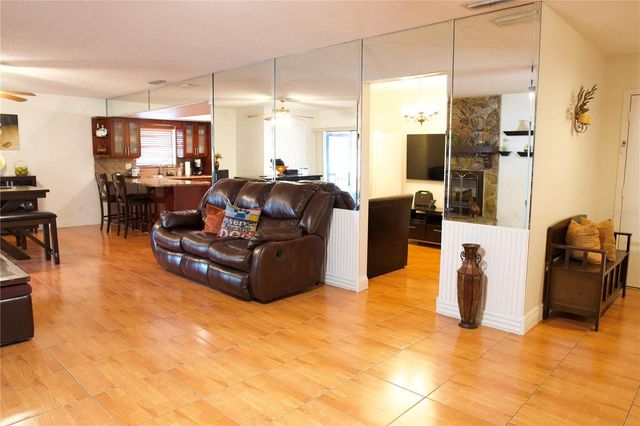 522 WYNNWOOD DRIVE, Brandon, FL 33511