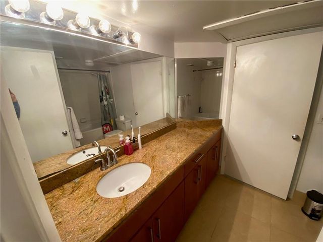 2841 N Oakland Forest Drive 107, Oakland Park, FL 33309