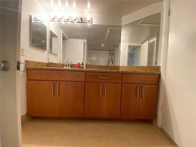2841 N Oakland Forest Drive 107, Oakland Park, FL 33309