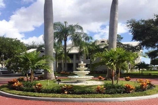 2841 N Oakland Forest Drive 107, Oakland Park, FL 33309