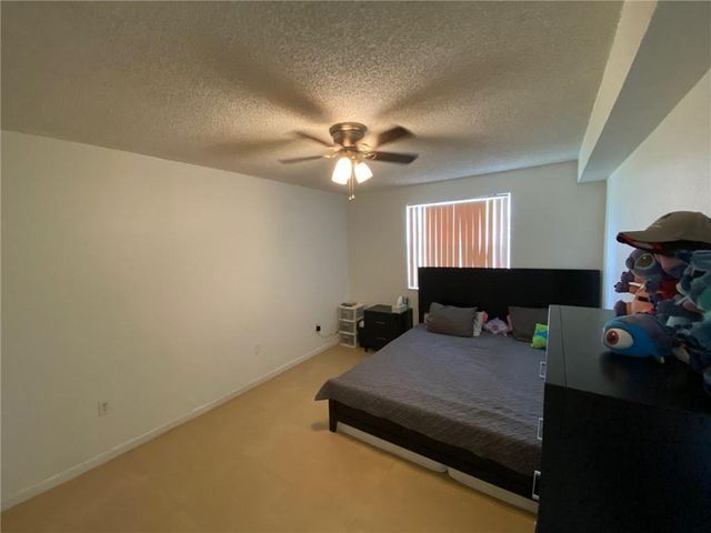 2841 N Oakland Forest Drive 107, Oakland Park, FL 33309