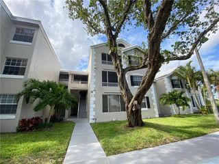 2841 N Oakland Forest Drive 107, Oakland Park, FL 33309