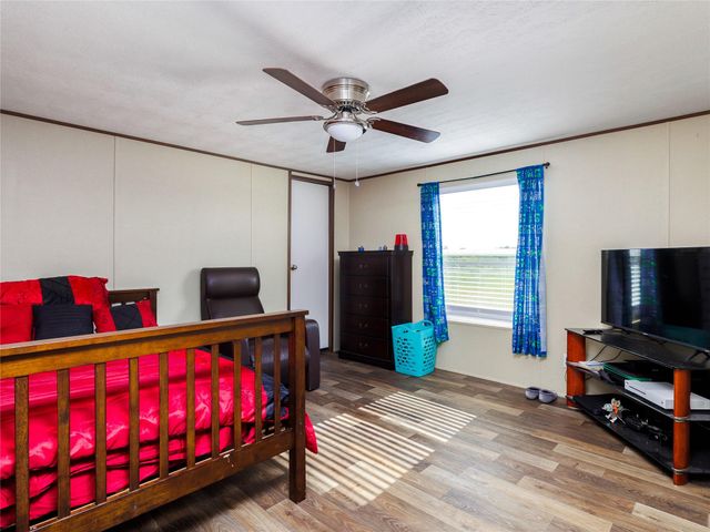 2877 County Road 463 RD, Elgin, TX 78621