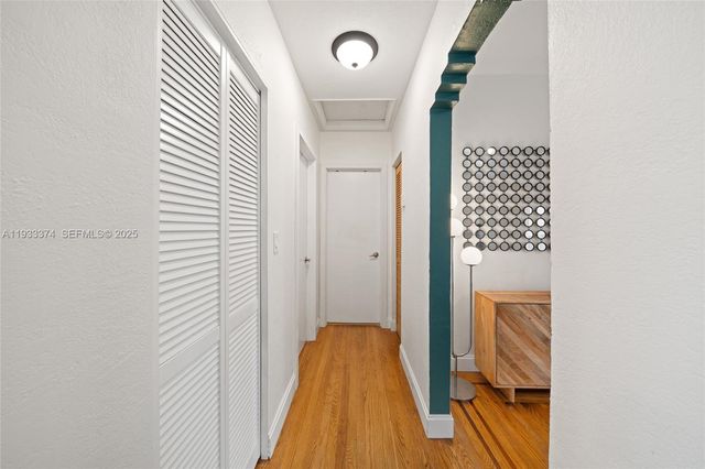 272 NW 42nd St, Miami, FL 33127