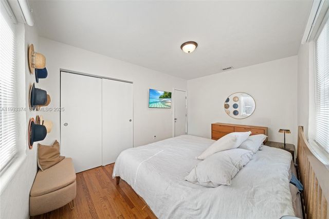 272 NW 42nd St, Miami, FL 33127